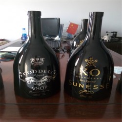 洋酒瓶烤漆廠，洋酒瓶噴漆廠,，洋酒瓶噴涂廠，洋酒瓶噴油廠